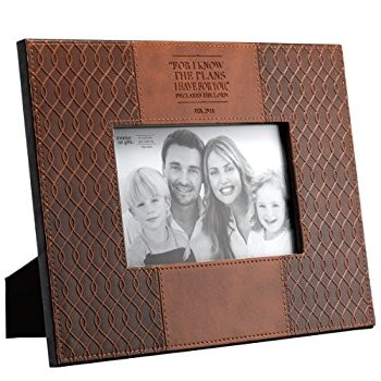 Portafotos Jeremías 29:11. Imitación piel. Marrón