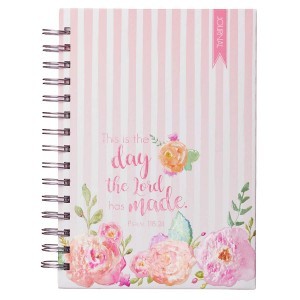 Diario Salmo 118:24. Tapa dura. Flores rosa. Anillado